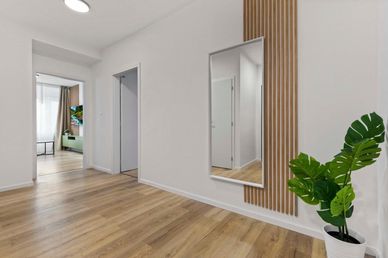 2 Bedroom Apt Steps To Nivy Station 布拉迪斯拉发 外观 照片