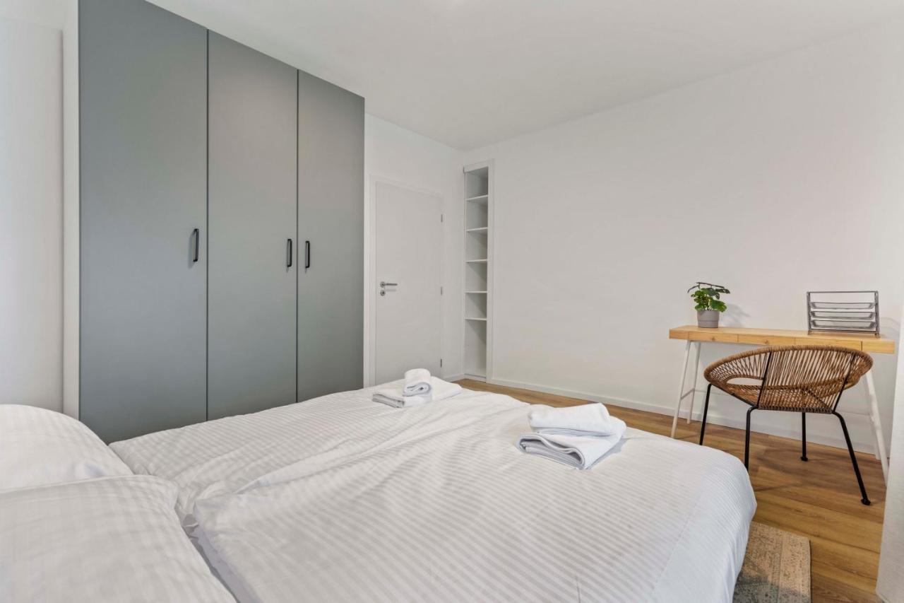 2 Bedroom Apt Steps To Nivy Station 布拉迪斯拉发 外观 照片